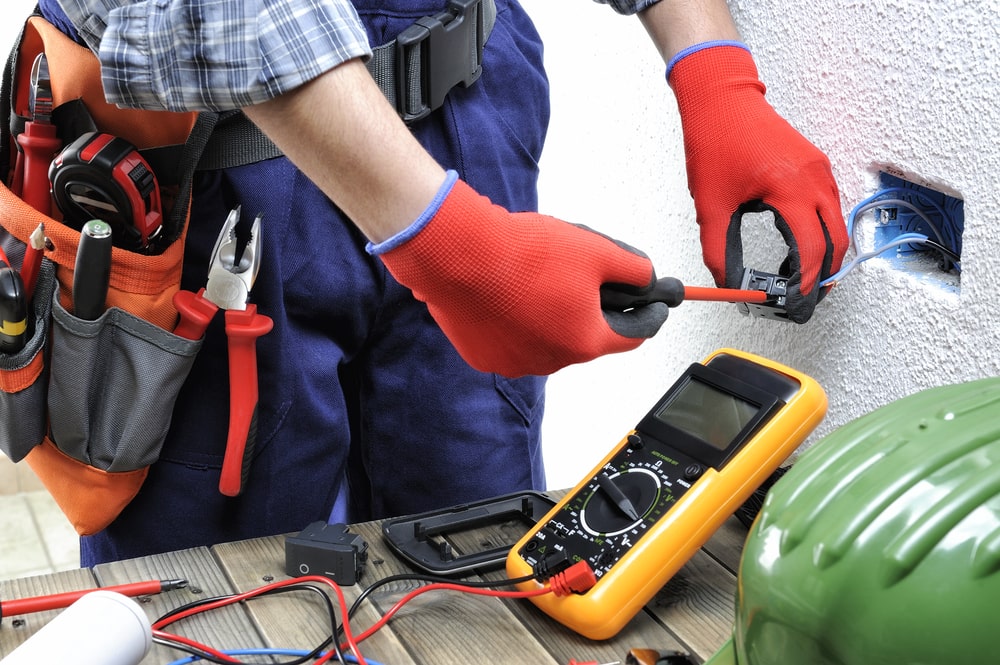 A Solution to Your Problems: Reliable Electricians in DFW